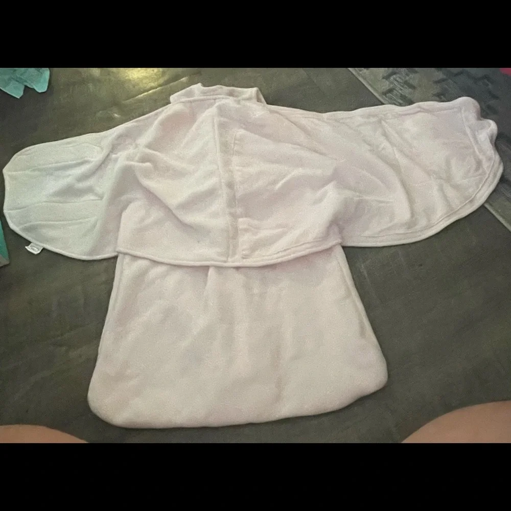 Halo Innovations Safe Dreams Micro Fleece Swaddle - Picture 3 of 3